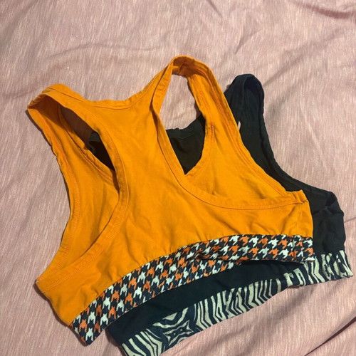 SunsetGo! set top in very good condition, cotton, one size, black and orange