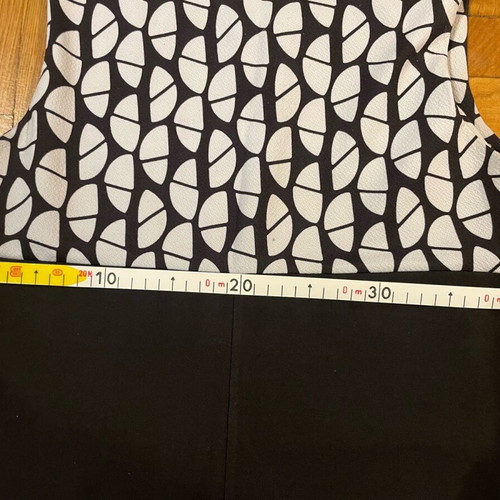 Black and white dress S/M like new