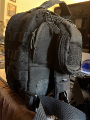 5.11 Moab 6 sling pack like new, black