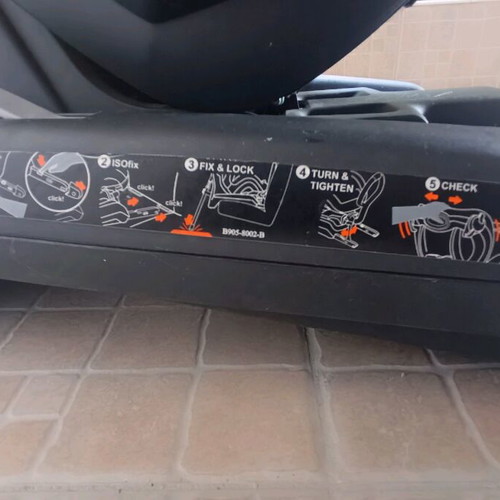 Be Safe izi Comfort Car Seat used with Isofix