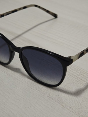 Zadig & Voltaire Ikaly sunglasses like new with authentic case