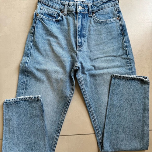 Zara high-waisted jean size 38 like new, slim fit, blue