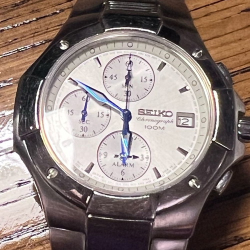 Seiko chronograph 100 m used with blue hands