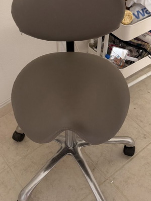 Ergonomic office chair with adjustable height, like new