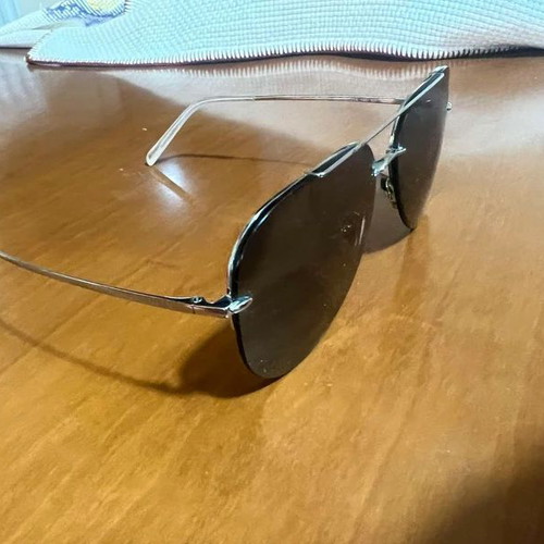 Bolon BL7027 sunglasses like new with 2 extra lenses, silver