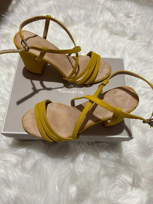 Tamaris yellow sandals size 36 like new, 9cm heel