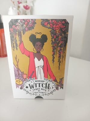 Modern Witch Tarot card deck by Lisa Sterle