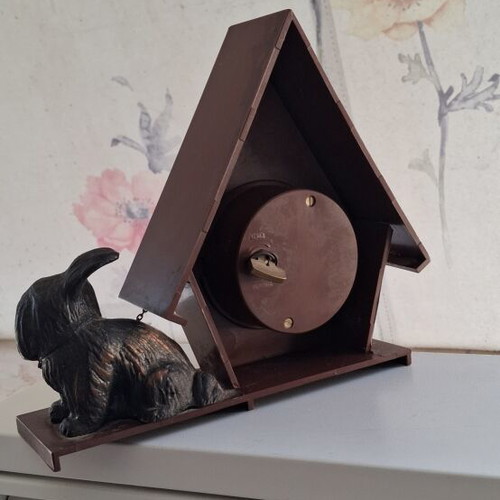 Molniya retro 1980 analog table clock