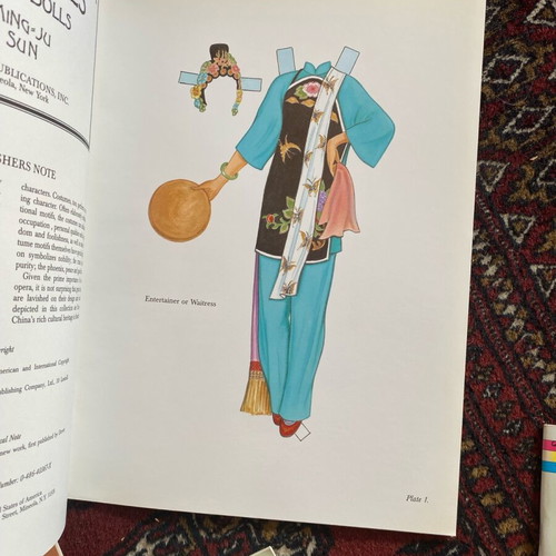 Paper dolls 5 books like new with Chinese and Japanese costumes