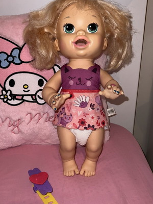 Hasbro Baby Alive doll used, talks and moves mouth