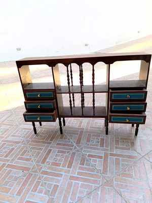 Wooden jewelry box like new, brown and green