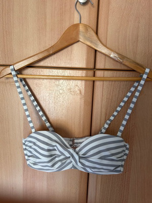 H&M bikini top like new, size 75A, white and grey