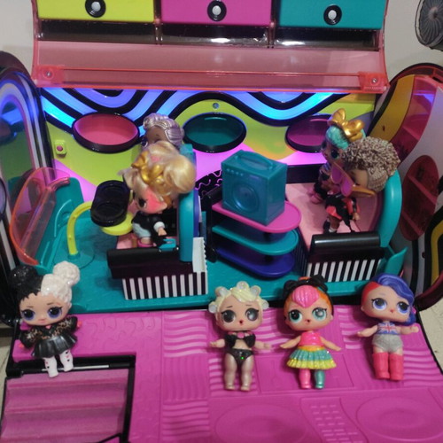 Lol Surprise Remix 4-in-1 Airplane with 8 dolls like new