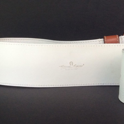 Etienne Aigner white wide belt like new, size 80