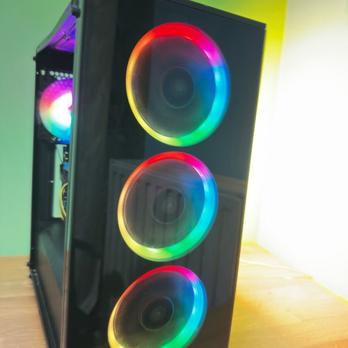 Gaming PC like new with NVIDIA RTX 3060 and AMD Ryzen 5 5600X