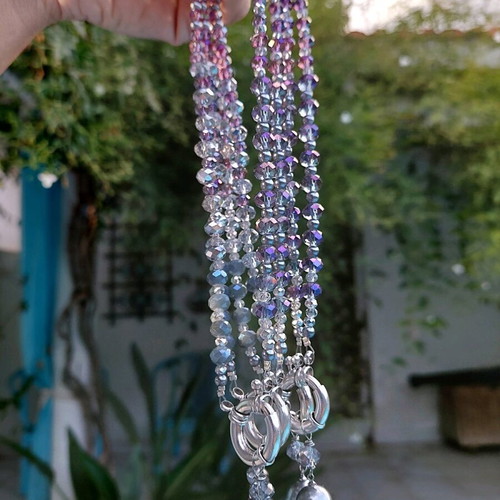 Handmade necklace with silver clasp and central pearl, new