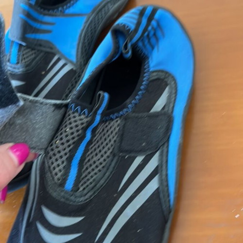 Beach shoes size 40 used, excellent condition