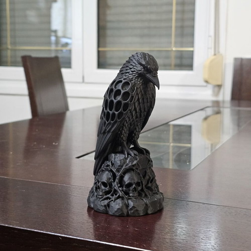 Figure 20 cm black matte like new
