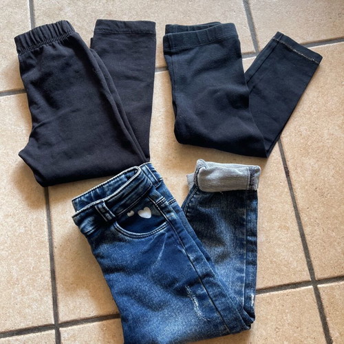 Bundle of pants used for 18-24 months, 2 pieces