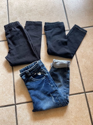 Bundle of pants used for 18-24 months, 2 pieces