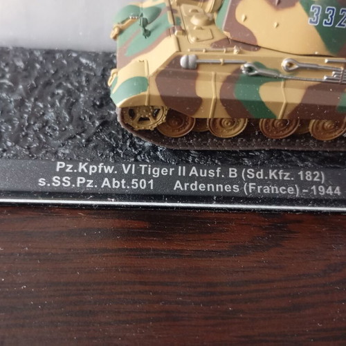 Tiger II Tank Model 1:72 scale DeAgostini like new