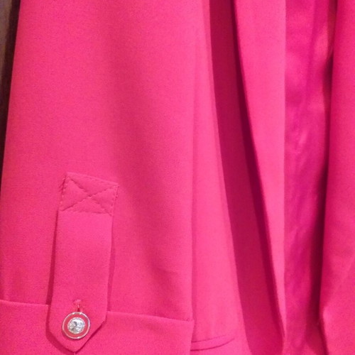 Women's blazer like new, red with buttoned sleeves
