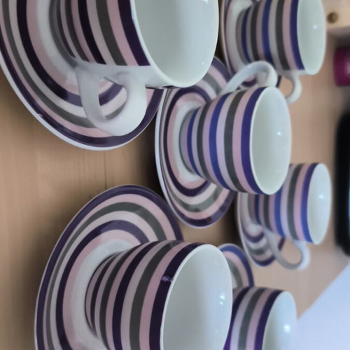 Porcelain tea or coffee cup set of 6 with saucers like new
