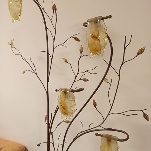 Metal floor lamp with wood design