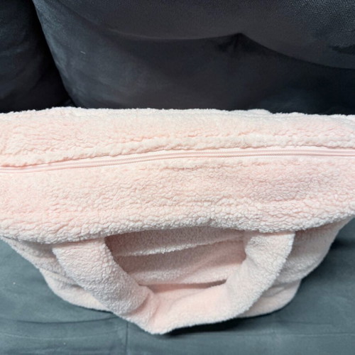 Pink by Victoria Secret shoulder bag new, pink sherpa
