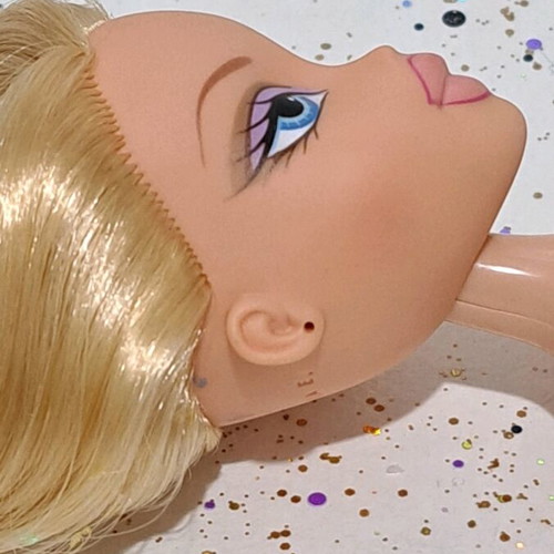 Bratz Sun-kissed Color Cloe Nude Used With Flaws