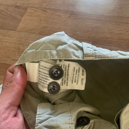 Fred Perry cargo shorts like new, size S, white