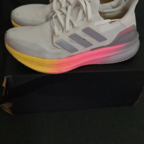 Adidas Ultra Boost sneakers like new, size 41.5, white
