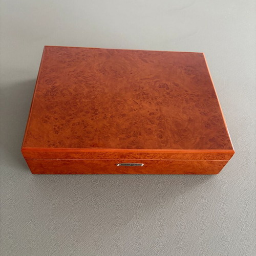 Silver Match wooden cigar case like new