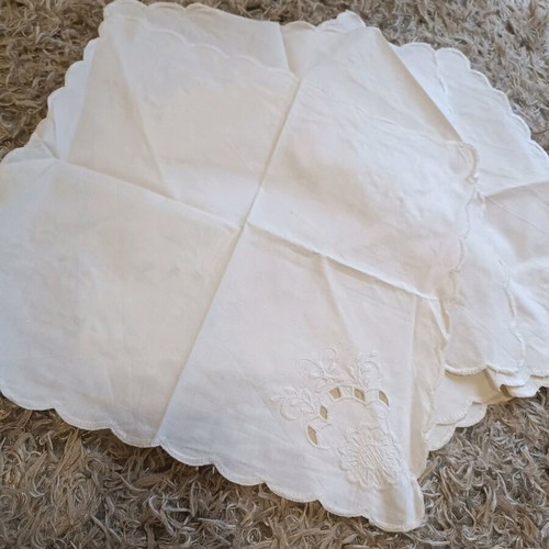 Bridal bed sheets set with lace like new for double bed