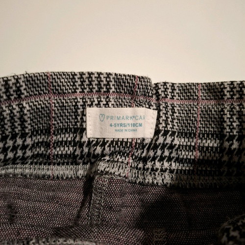 H&M knitted sweater and Primark checked pants set like new 4-5 years