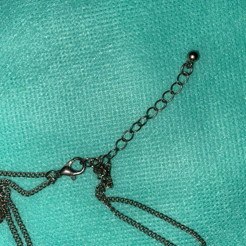 Women's necklace like new, silver