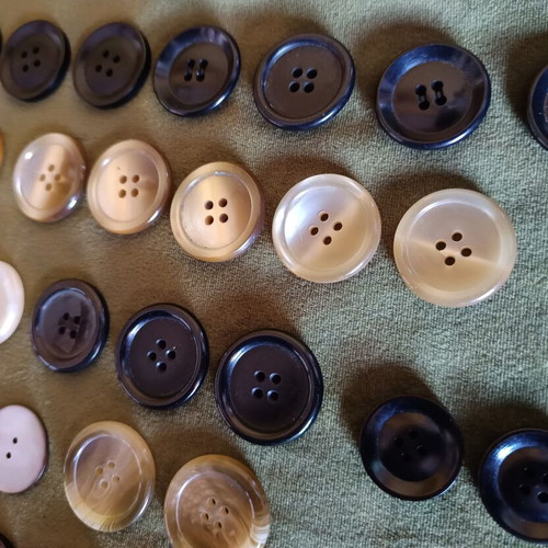 Vintage Retro Buttons set of 77 with 20 fabric buttons gift like new