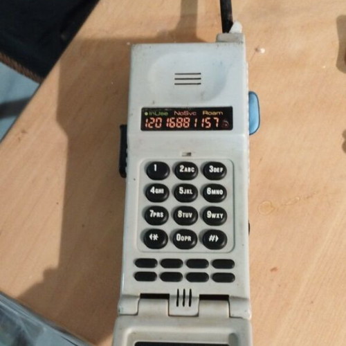 DSI Walkie Talkie flip phone used, not working