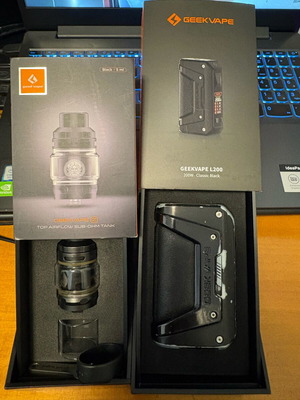 Geek Vape L200 and Zeus Sub-Ohm kit used with extra 4.5ml glass
