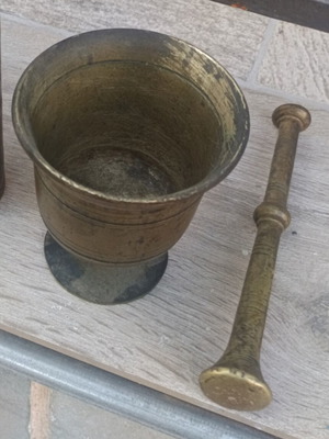 Mortar and pestle decorative used