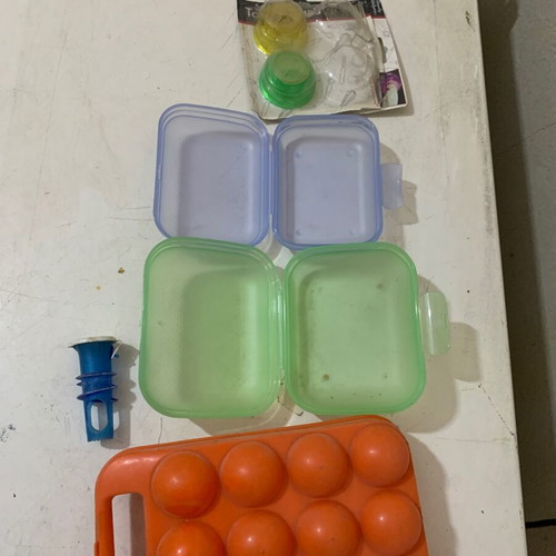 Various used old kitchen items