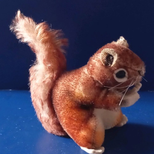 Steiff squirrel used, 1960s, dimensions 12x10