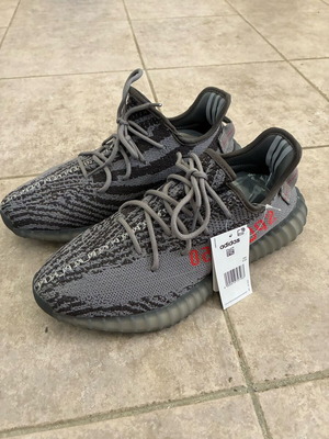 Adidas Yeezys sneakers like new, size 44, grey