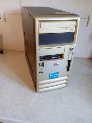 HP Compaq Retro PC Microtower with AMD Athlon 64 X2
