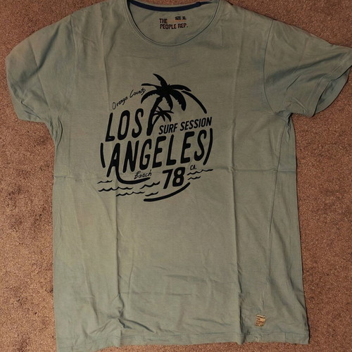 Pack of 6 t-shirts like new, 5 short sleeve and 1 long sleeve, Large/XL