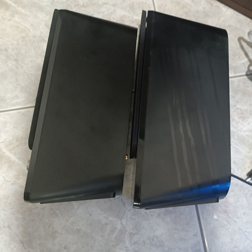 Creative GigaWorks T40 Series II 2.0 speakers used, stereo system