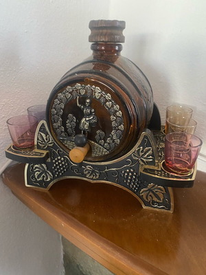 Vintage βαρελάκι με ποτηράκια σαν καινούργιο