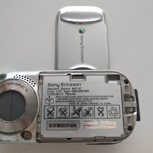 Sony Ericsson S700i mobile phone used without charger