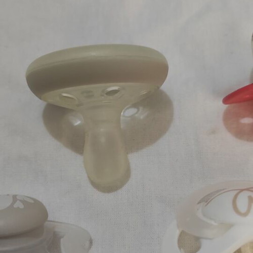 Set of pacifiers 0-6 months like new