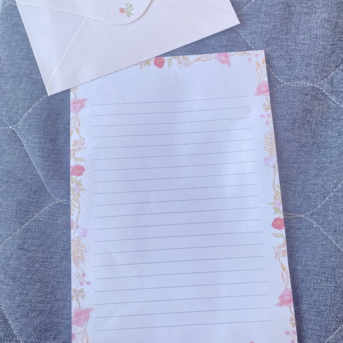 Correspondence pack of 15 pieces like new
